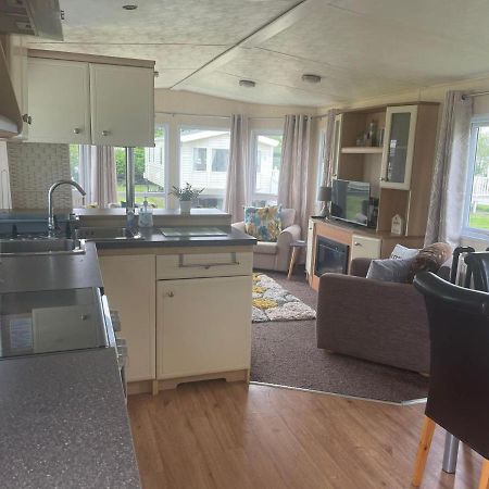 Remarkable 2-Bed Villa Caravan In Driffield Skipsea Dış mekan fotoğraf