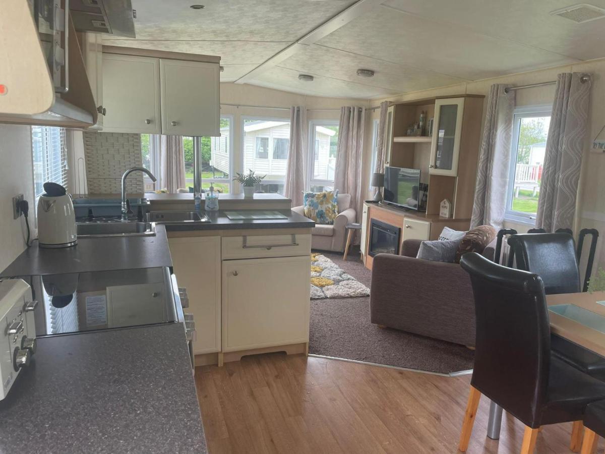 Remarkable 2-Bed Villa Caravan In Driffield Skipsea Dış mekan fotoğraf