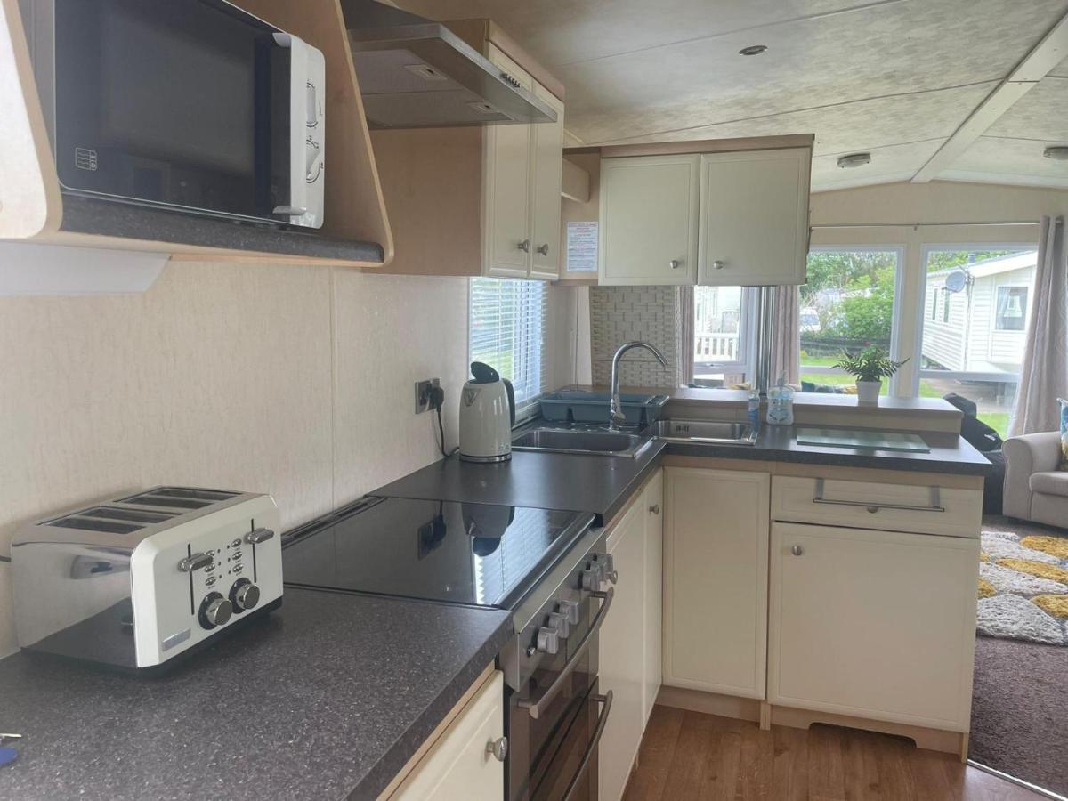 Remarkable 2-Bed Villa Caravan In Driffield Skipsea Dış mekan fotoğraf